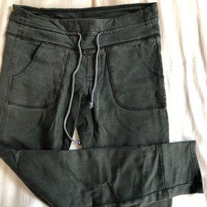 Aritzia TNA Pants